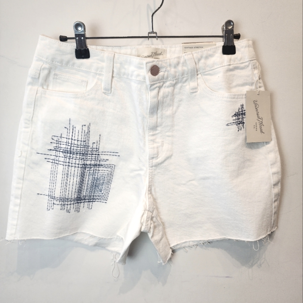 New Universal Thread White Denim Shorts Vintage Style High Rise‎ Size 4